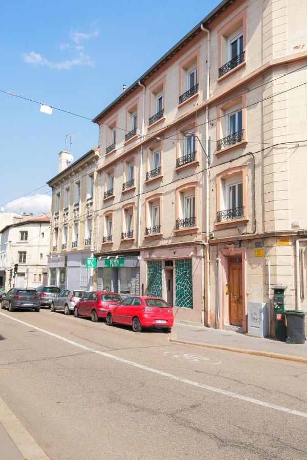 Appartement Le Zèbre, T1 hypercentre chic et cosy, Wifi par SOVALFI à Saint-Etienne  Extérieur photo